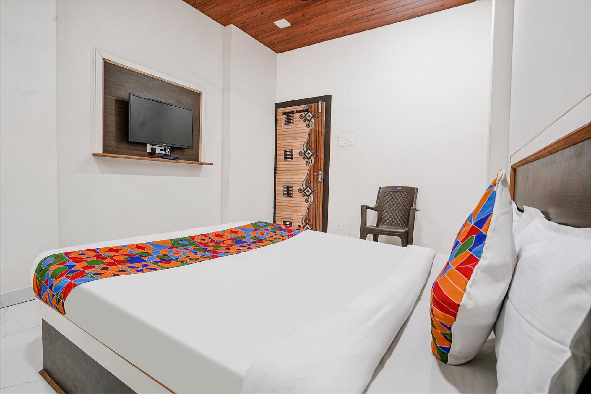 Fabexpress Sai Lodging I - Nr Nashik Railway Station Luaran gambar